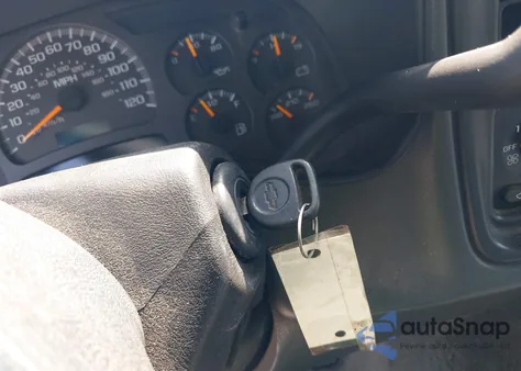 2003 Chevrolet Silverado 1500 Ls z USA, uszkodzony, nr VIN 1GCEC14T73Z194209